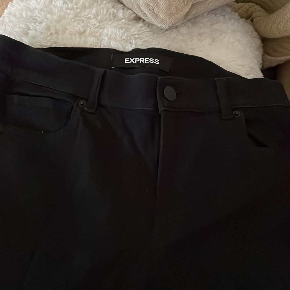 Express Women’s 8 black high rise stretch legging Jean